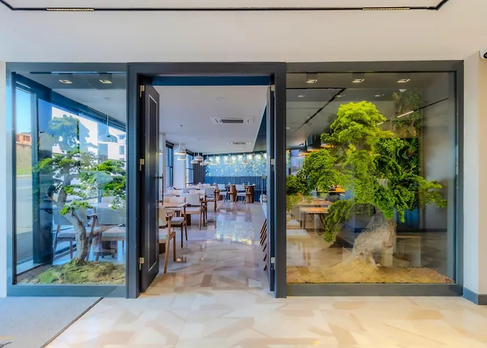 Heaven Premium Restaurant & Airport ShuttleAirport Hotel